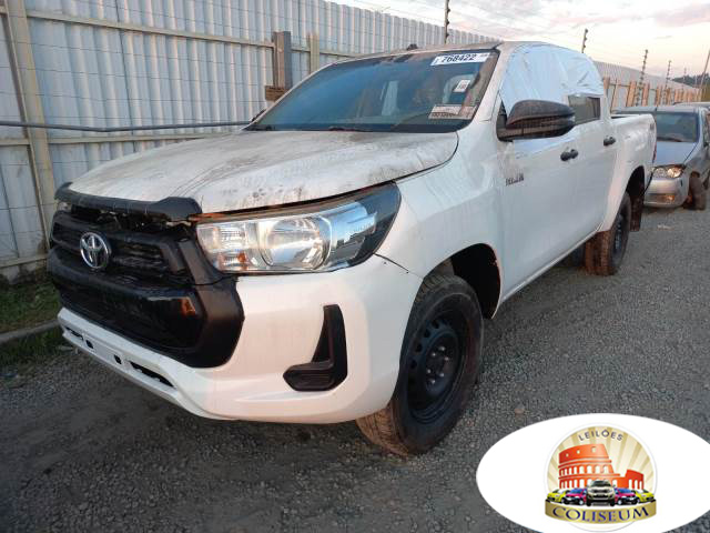 TOYOTA HILUX 2.8 21/21